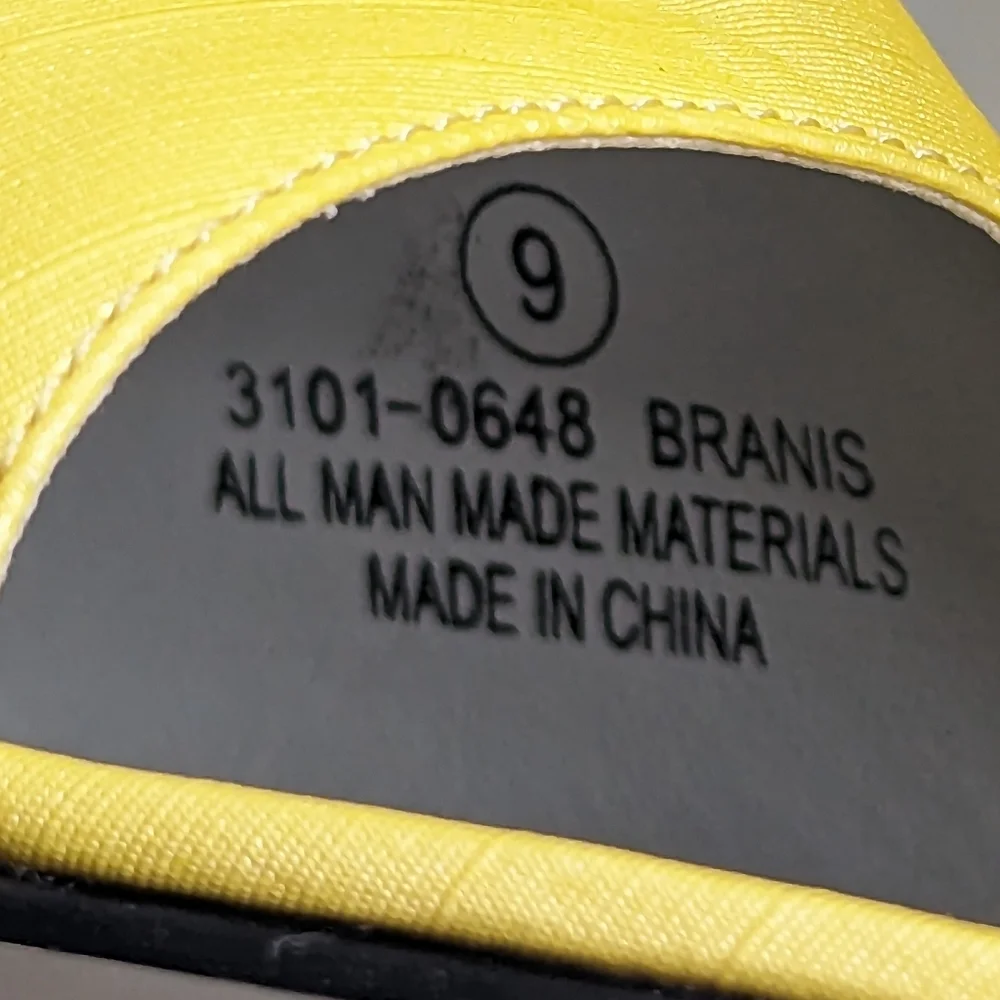 VTG Square Toe Chunky Heel Yellow Slip On Heels - Picture 7 of 8